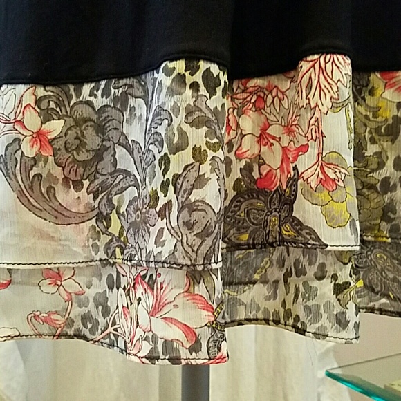 Embellished Top - Picture 5 of 8